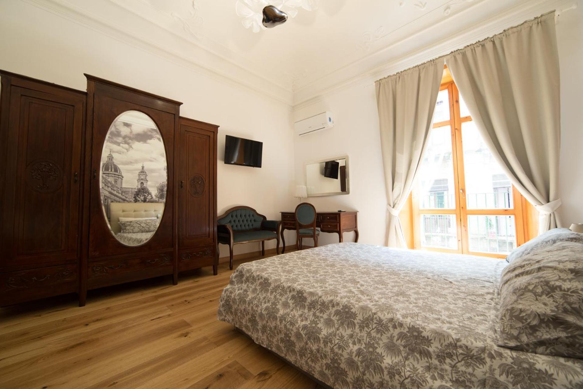Umberto Flat City Center Катания Экстерьер фото